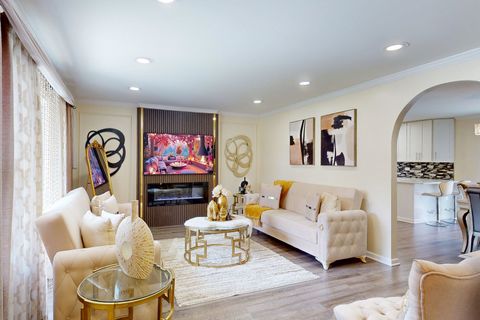 Tiny photo for 254 Harmony Lane, Elk Grove Village, IL 60007 (MLS # 12622553)