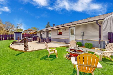 Tiny photo for 254 Harmony Lane, Elk Grove Village, IL 60007 (MLS # 12622553)