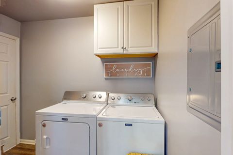 Tiny photo for 254 Harmony Lane, Elk Grove Village, IL 60007 (MLS # 12622553)