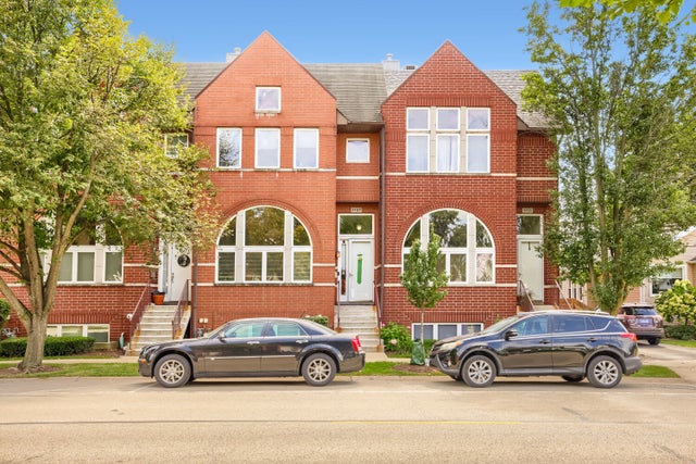 1127 E Prairie Avenue