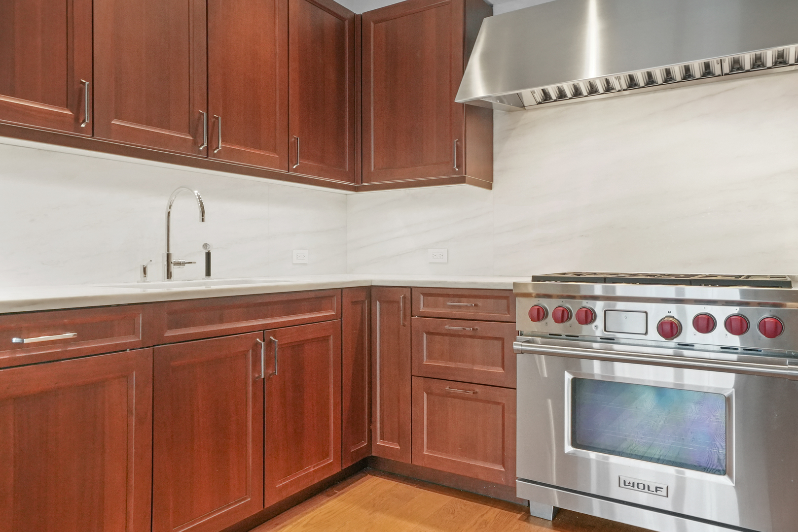 118 E Erie Street 14B