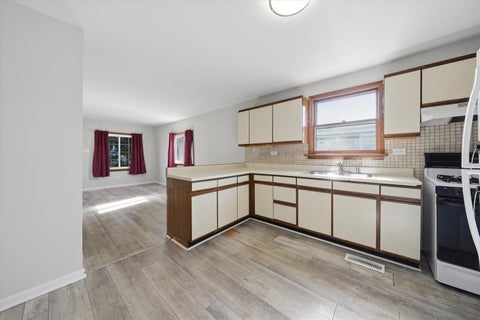 Tiny photo for 15102 Lavergne Avenue, Oak Forest, IL 60452 (MLS # 12790306)