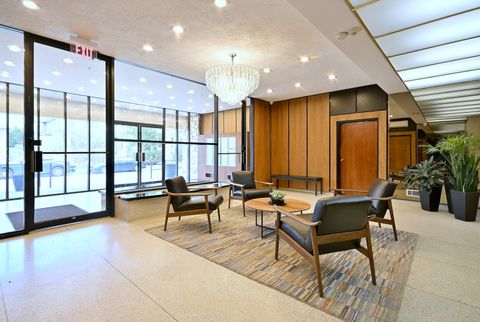 Tiny photo for 222 N Marion Street #2I, Oak Park, IL 60302 (MLS # 12619722)