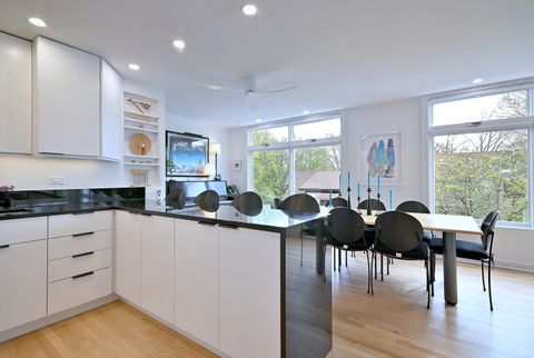 Tiny photo for 222 N Marion Street #2I, Oak Park, IL 60302 (MLS # 12619722)