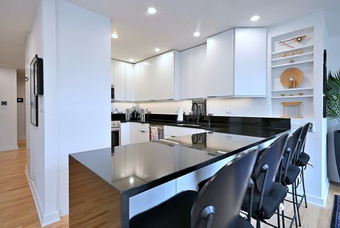 Tiny photo for 222 N Marion Street #2I, Oak Park, IL 60302 (MLS # 12619722)