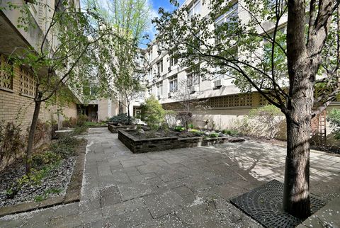 Tiny photo for 222 N Marion Street #2I, Oak Park, IL 60302 (MLS # 12619722)