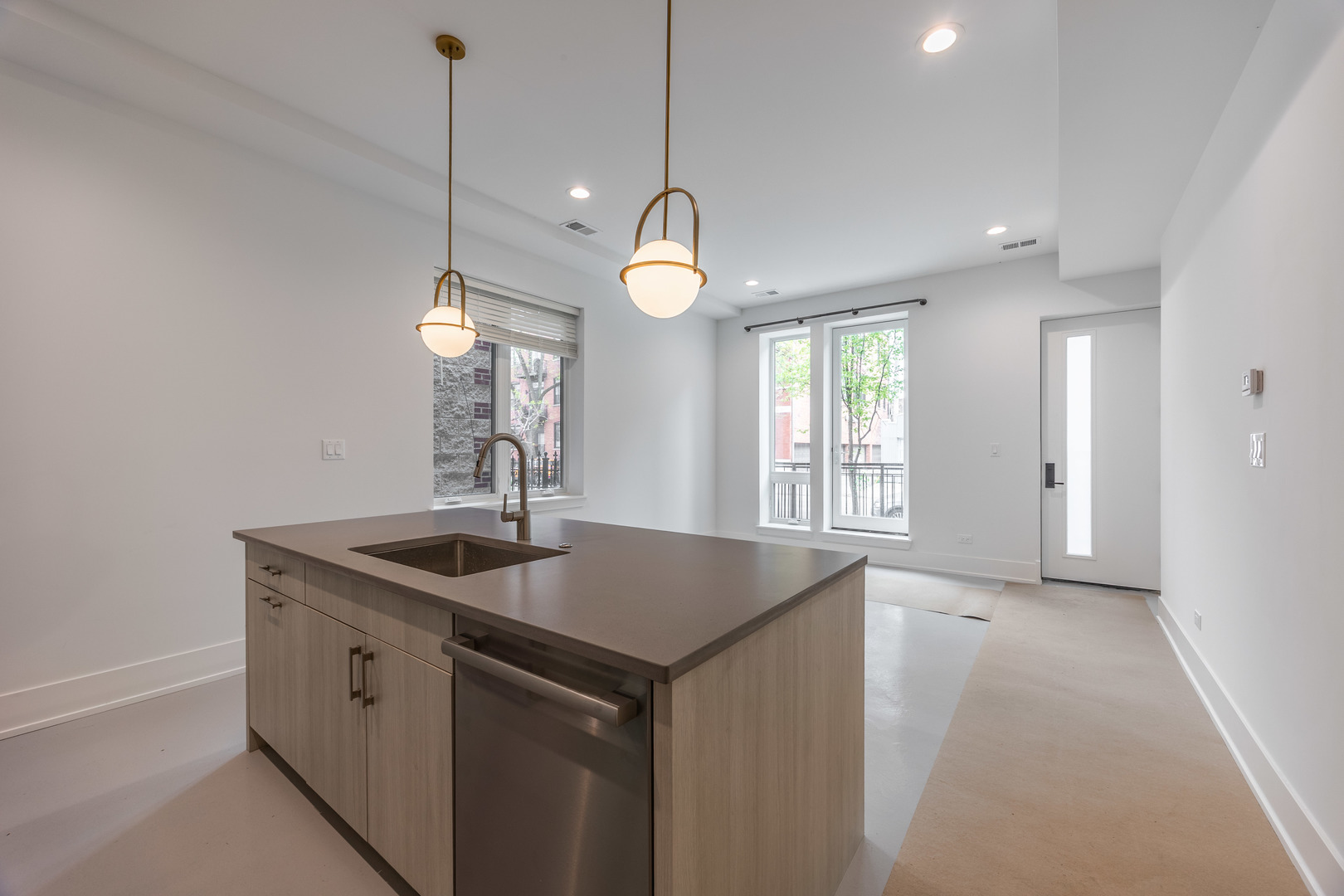 1814 W Thomas Street 1F