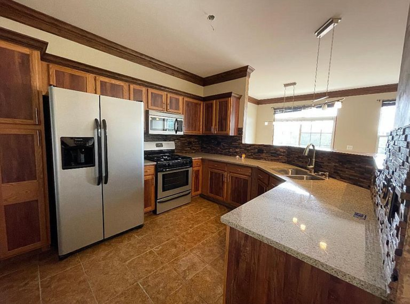 1331 W Crane View Court 1331