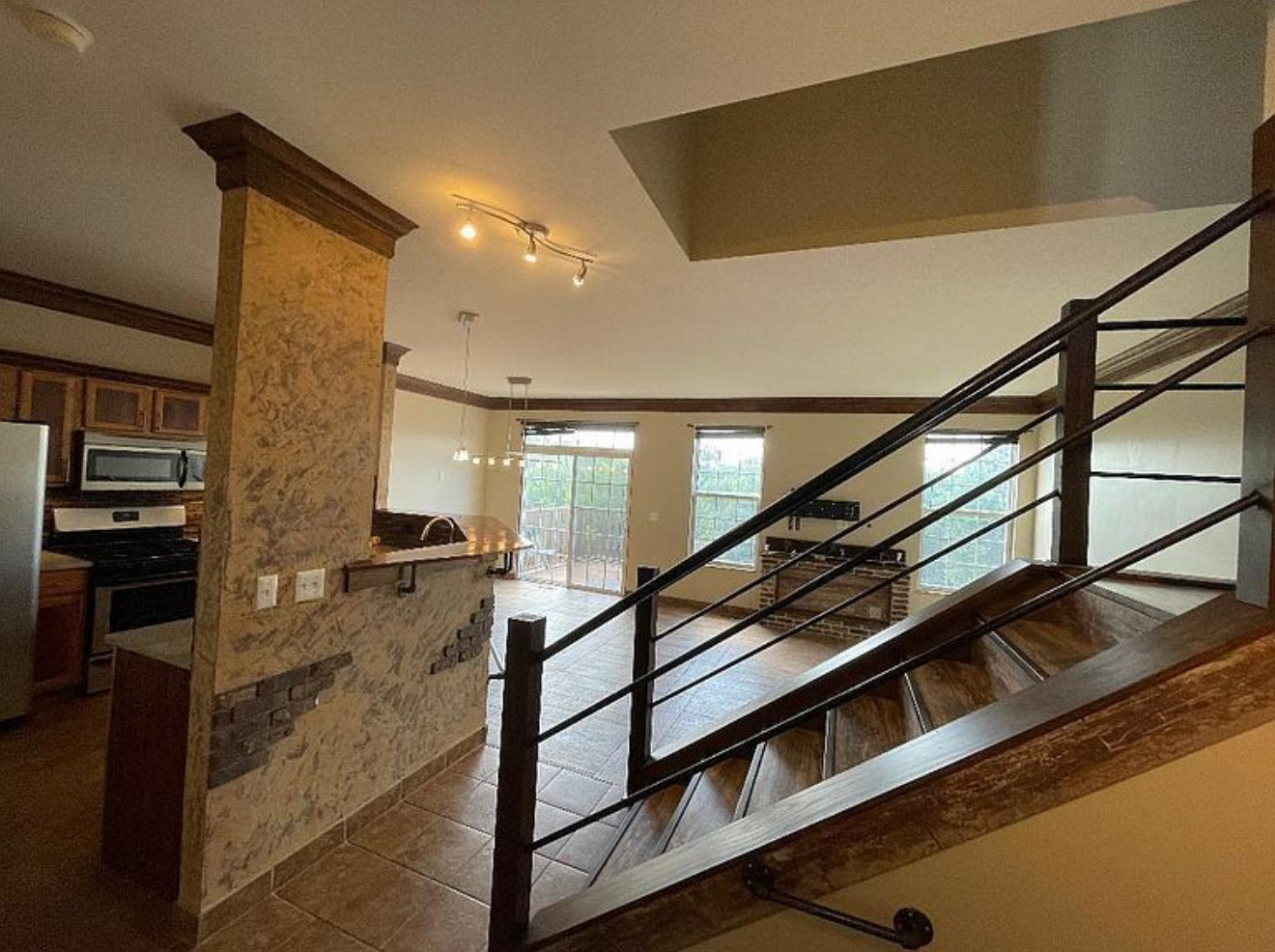 1331 W Crane View Court 1331