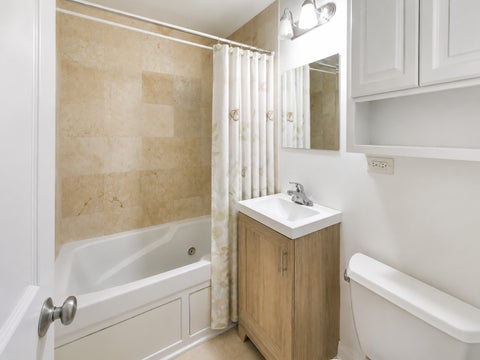 Tiny photo for 2622 W Catalpa Avenue #8, Chicago, IL 60625 (MLS # 12727738)