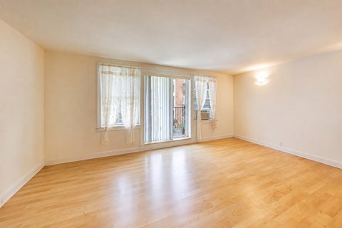 Tiny photo for 2622 W Catalpa Avenue #8, Chicago, IL 60625 (MLS # 12727738)