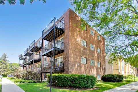 Photo of 2622 W Catalpa Avenue #8, Chicago, IL 60625 (MLS # 12727738)