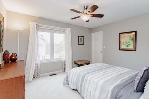 Tiny photo for 2189 AVALON Drive, Buffalo Grove, IL 60089 (MLS # 12616238)