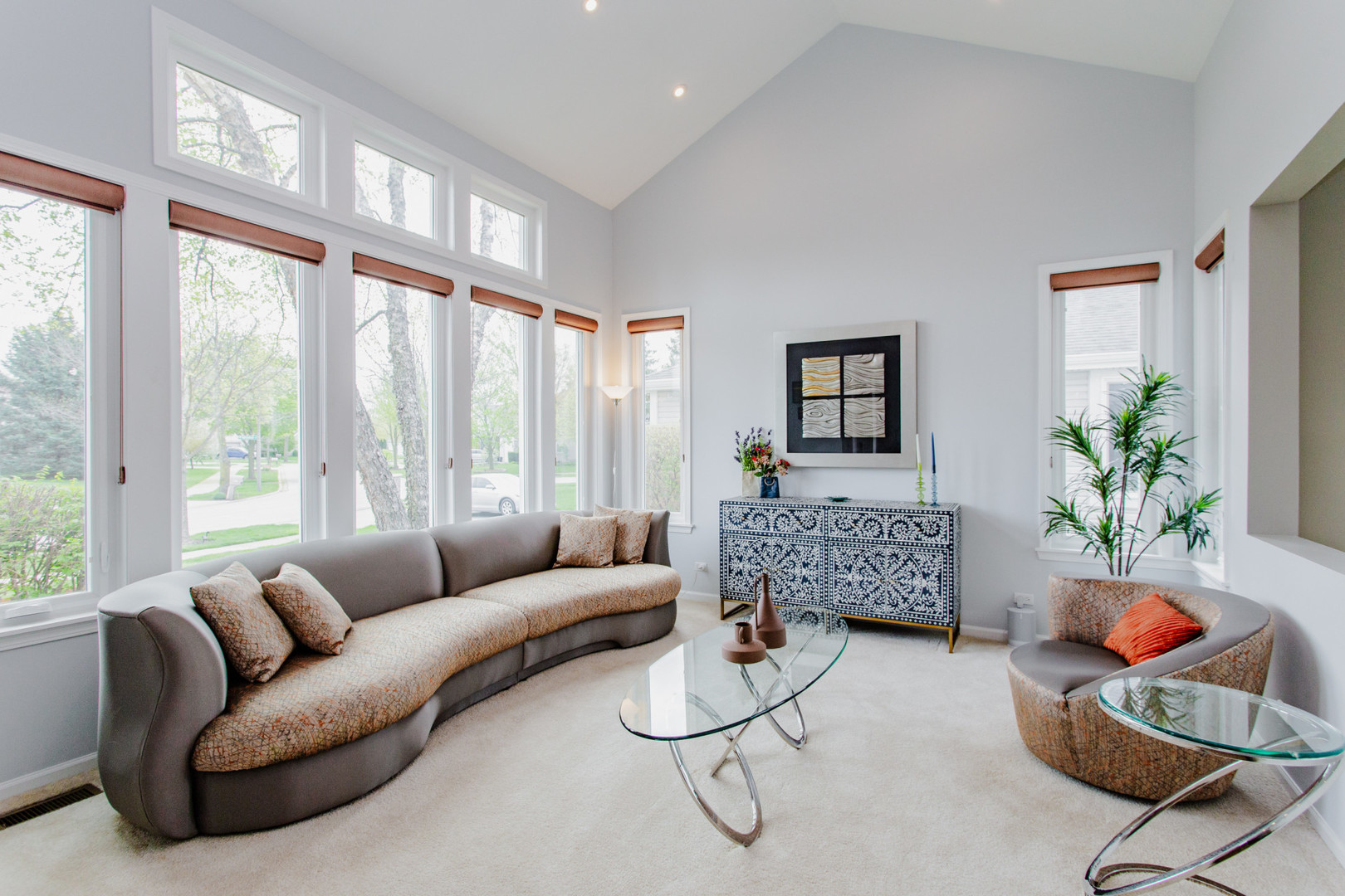 2189 AVALON Drive
