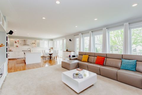 Tiny photo for 2189 AVALON Drive, Buffalo Grove, IL 60089 (MLS # 12616238)