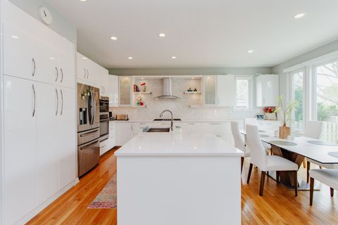 Tiny photo for 2189 AVALON Drive, Buffalo Grove, IL 60089 (MLS # 12616238)