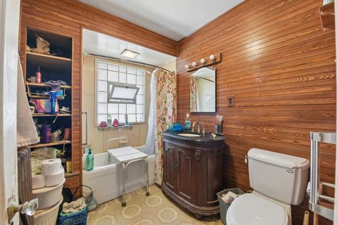 Tiny photo for 325 S Elmwood Avenue, Oak Park, IL 60302 (MLS # 12583316)