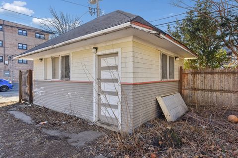 Tiny photo for 325 S Elmwood Avenue, Oak Park, IL 60302 (MLS # 12583316)