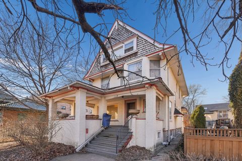 Tiny photo for 325 S Elmwood Avenue, Oak Park, IL 60302 (MLS # 12583316)