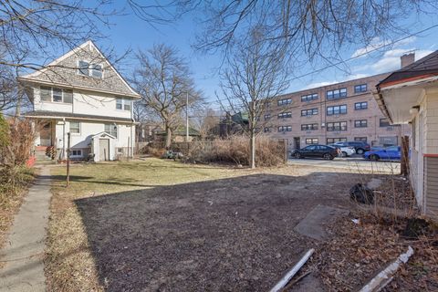 Tiny photo for 325 S Elmwood Avenue, Oak Park, IL 60302 (MLS # 12583316)
