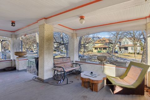 Tiny photo for 325 S Elmwood Avenue, Oak Park, IL 60302 (MLS # 12583316)