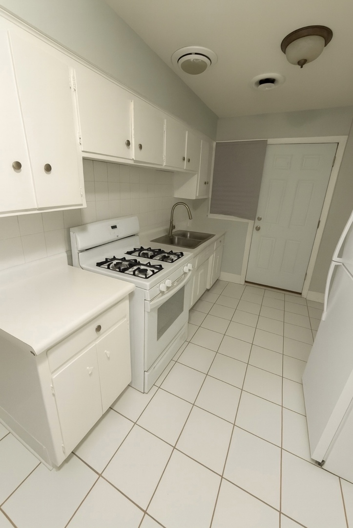 14547 S Blaine Avenue