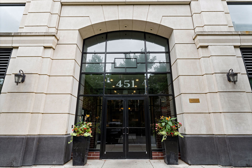 451 W HURON Street 505
