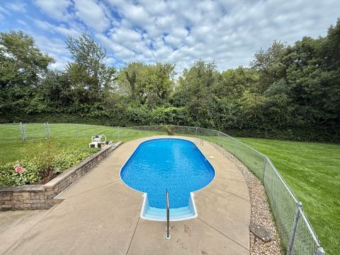 Tiny photo for 4893 Huxley Drive, Rockford, IL 61101 (MLS # 12490338)