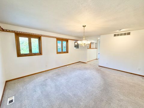 Tiny photo for 4893 Huxley Drive, Rockford, IL 61101 (MLS # 12490338)