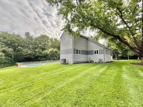 Tiny photo for 4893 Huxley Drive, Rockford, IL 61101 (MLS # 12490338)