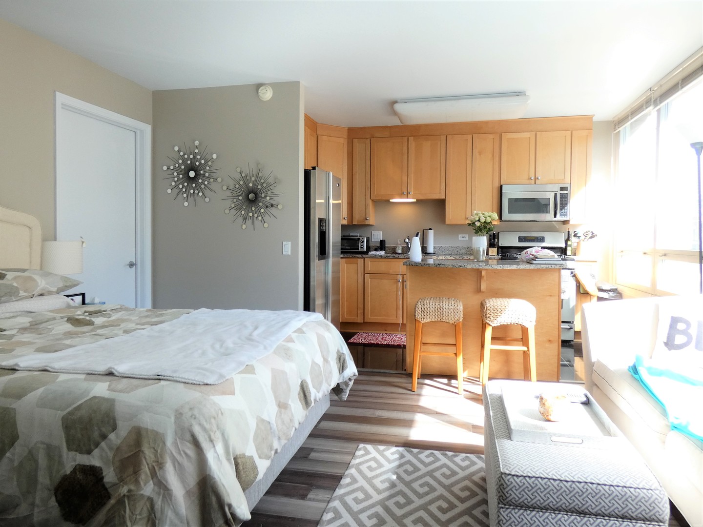33 W ONTARIO Street 16D