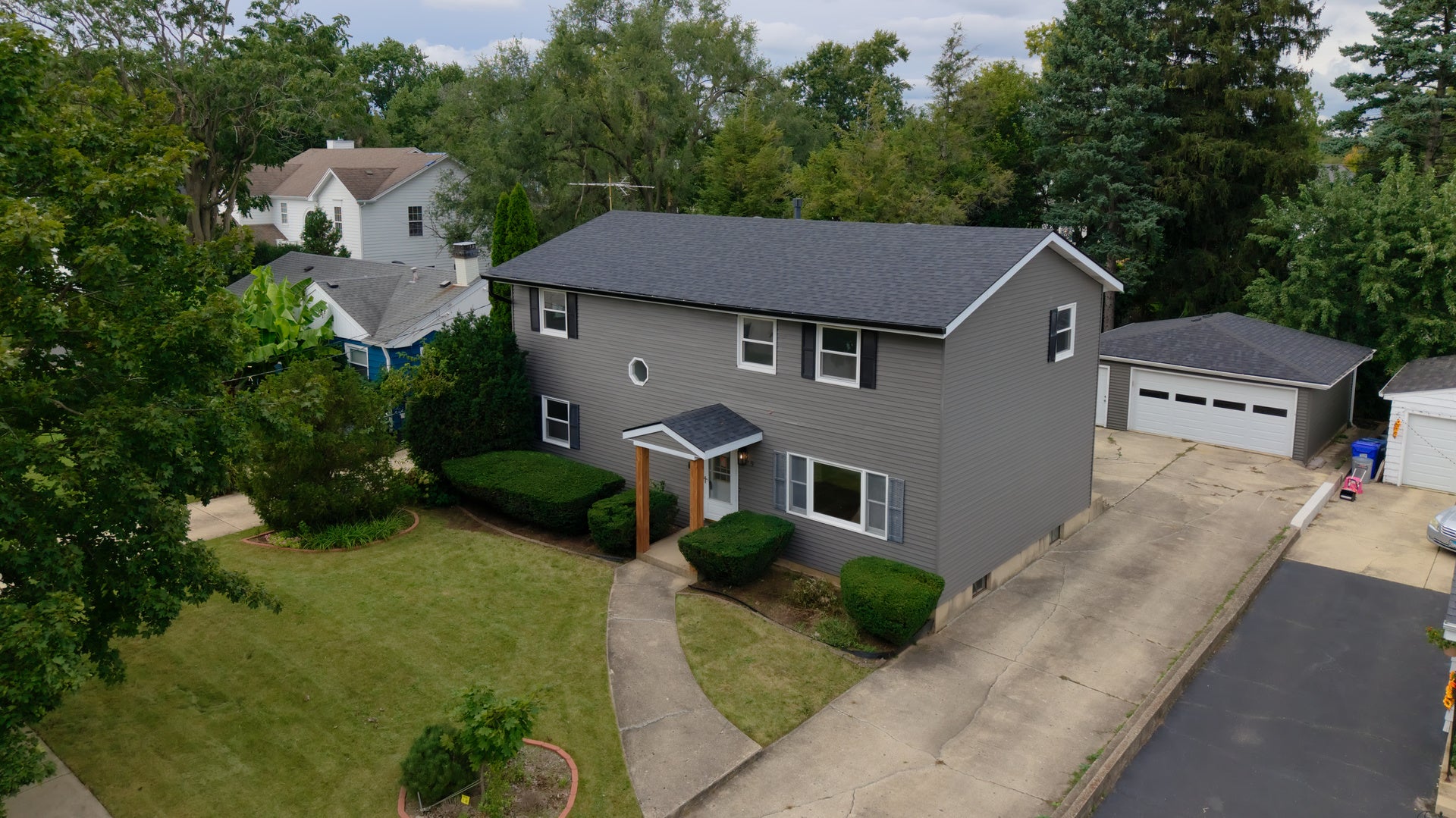 829 E Evergreen Street
