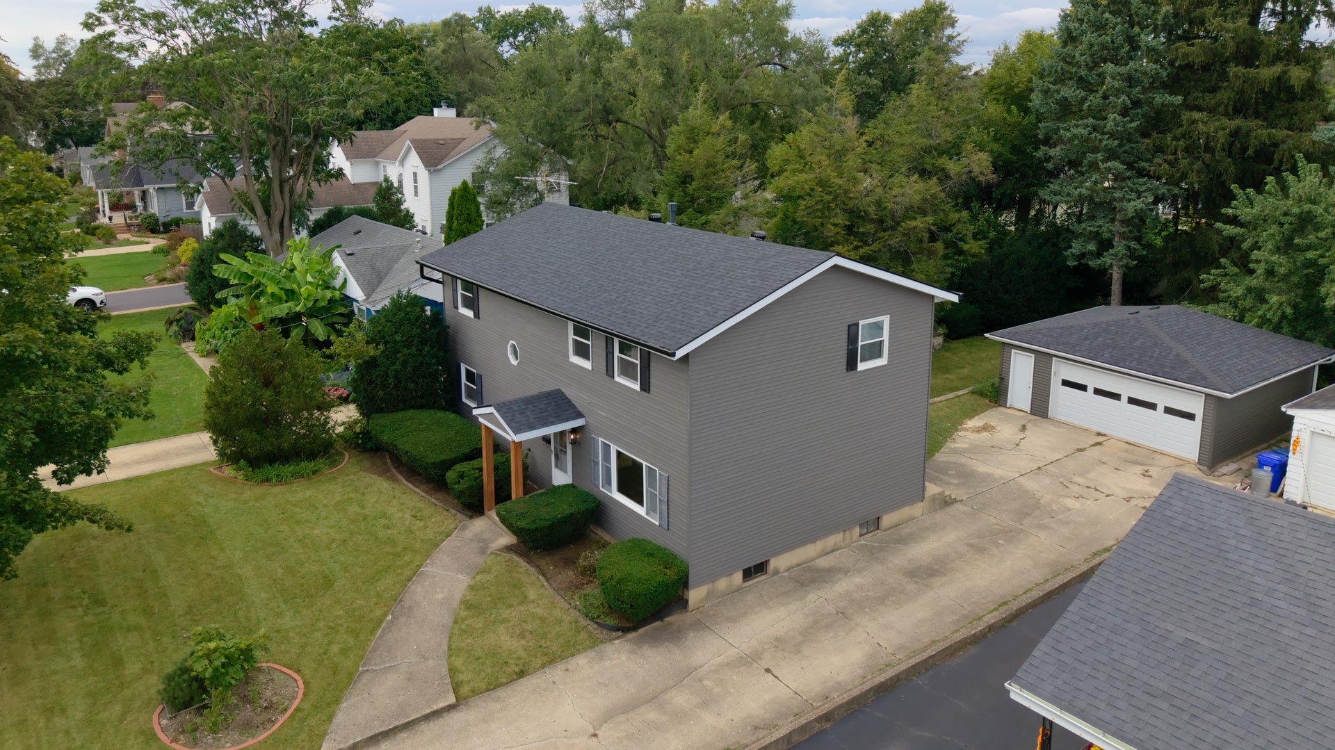 829 E Evergreen Street
