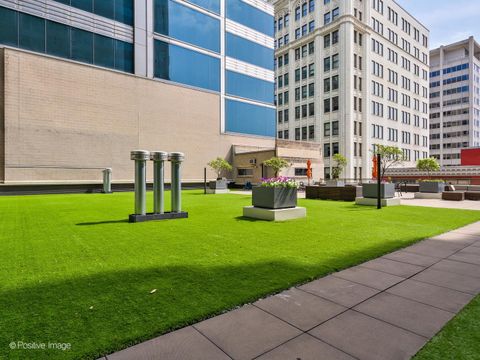 Tiny photo for 565 W QUINCY Street #1602, Chicago, IL 60661 (MLS # 12612091)