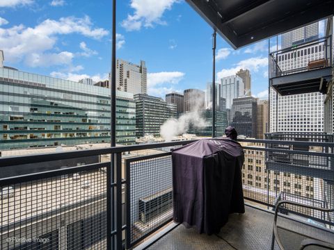Tiny photo for 565 W QUINCY Street #1602, Chicago, IL 60661 (MLS # 12612091)
