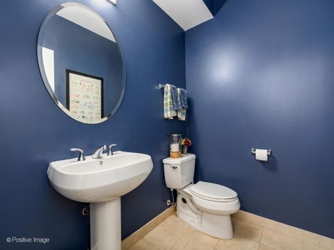 Tiny photo for 565 W QUINCY Street #1602, Chicago, IL 60661 (MLS # 12612091)