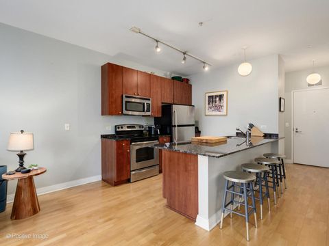 Tiny photo for 565 W QUINCY Street #1602, Chicago, IL 60661 (MLS # 12612091)