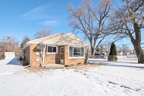 Tiny photo for 5252 W 89th Street, Oak Lawn, IL 60453 (MLS # 12564889)