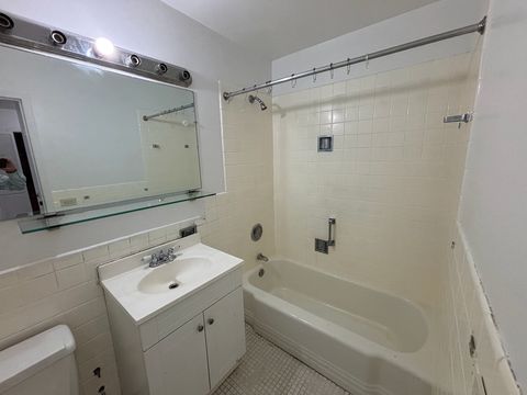 Tiny photo for 6301 N Sheridan Road #11N, Chicago, IL 60660 (MLS # 12413067)