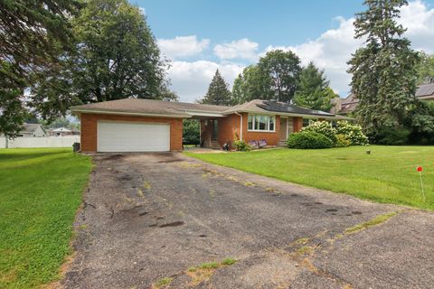 Tiny photo for 23W285 Armitage Avenue, Glen Ellyn, IL 60137 (MLS # 12436908)