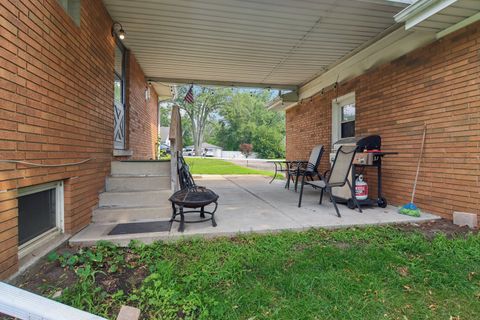 Tiny photo for 23W285 Armitage Avenue, Glen Ellyn, IL 60137 (MLS # 12436908)