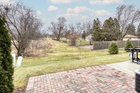 Tiny photo for 2646 Martini Street, Mundelein, IL 60060 (MLS # 12625589)