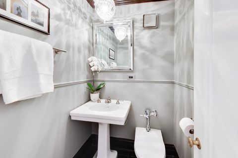 Tiny photo for 1255 N State Parkway #3B, Chicago, IL 60610 (MLS # 12625584)