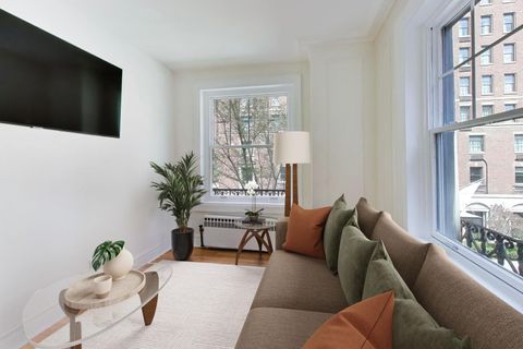 Tiny photo for 1255 N State Parkway #3B, Chicago, IL 60610 (MLS # 12625584)