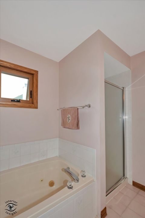 Tiny photo for 233 Goldenwood Court, Aurora, IL 60502 (MLS # 12630679)
