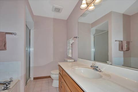 Tiny photo for 233 Goldenwood Court, Aurora, IL 60502 (MLS # 12630679)
