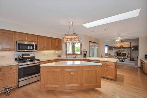 Tiny photo for 233 Goldenwood Court, Aurora, IL 60502 (MLS # 12630679)