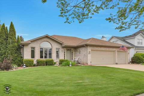 233 Goldenwood Court, Aurora, IL 60502 - #: 12630679