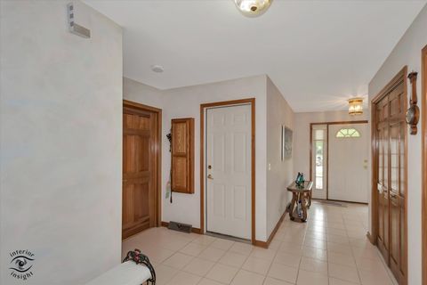 Tiny photo for 233 Goldenwood Court, Aurora, IL 60502 (MLS # 12630679)