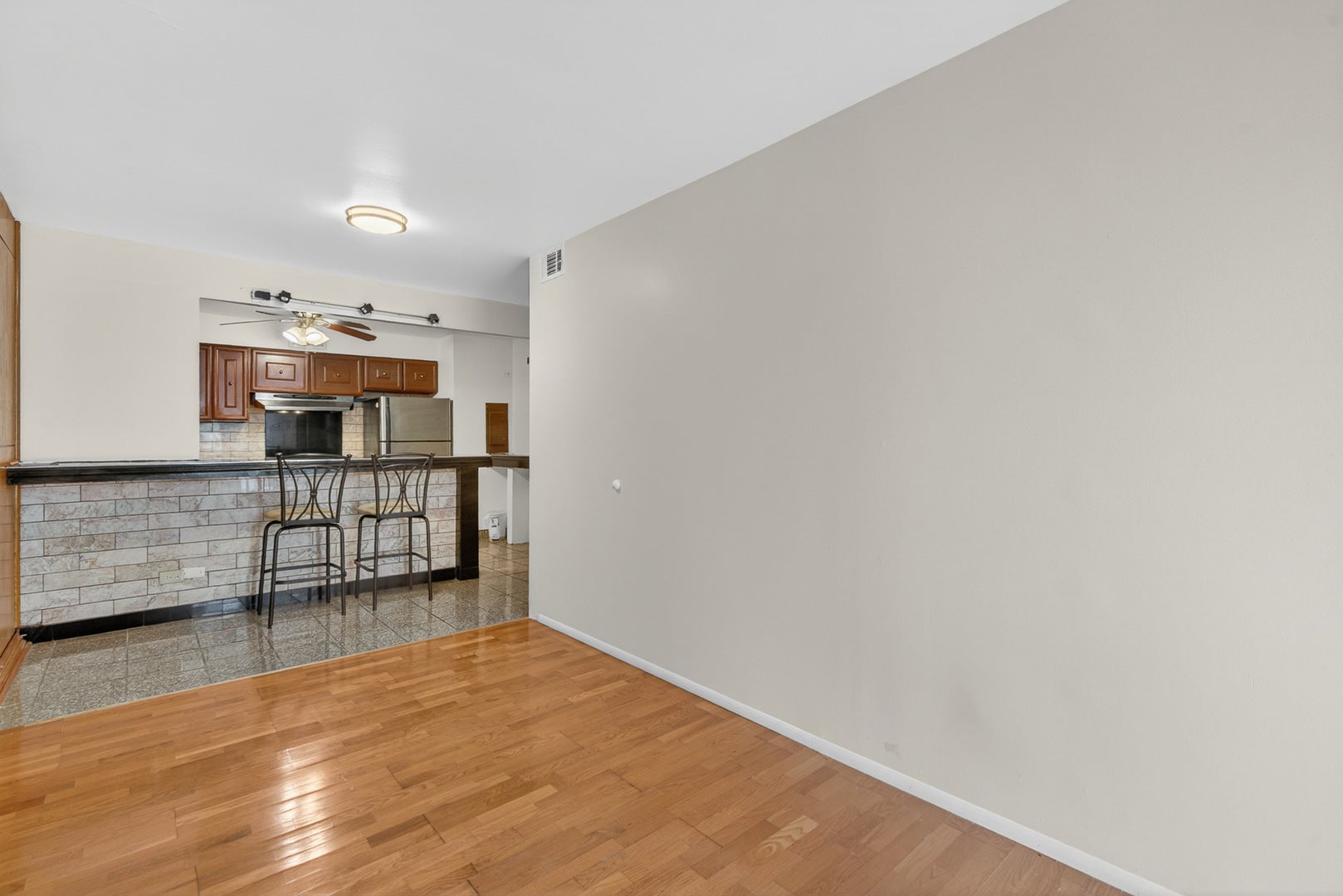 5901 N Sheridan Road 7G